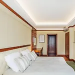 Prestige Apartment With Sauna By Grand Apartments