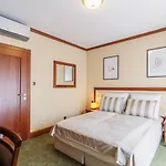 Prestige Apartment With Sauna By Grand Apartments